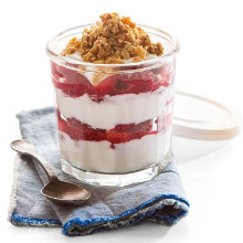 strawberry-and-yogurt-parfait-220x220.jpg